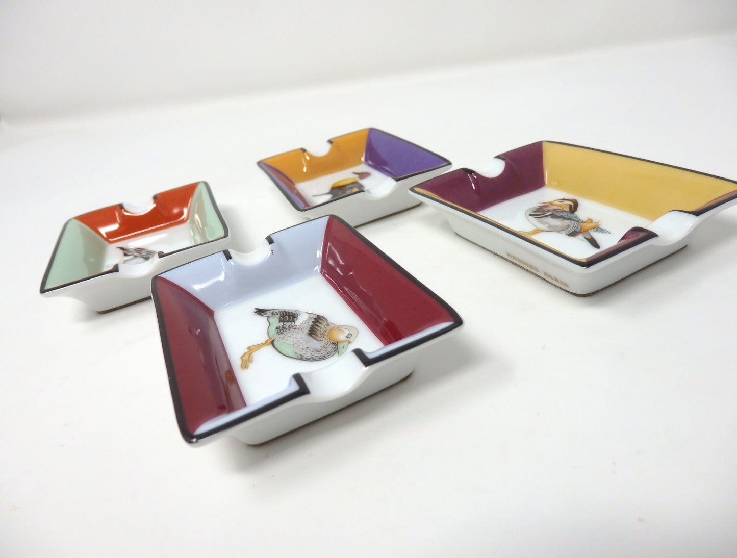 HERMES Mini Ashtray Set 4 Plate Change Tray Bird Pattern Porcelain Interior Box
