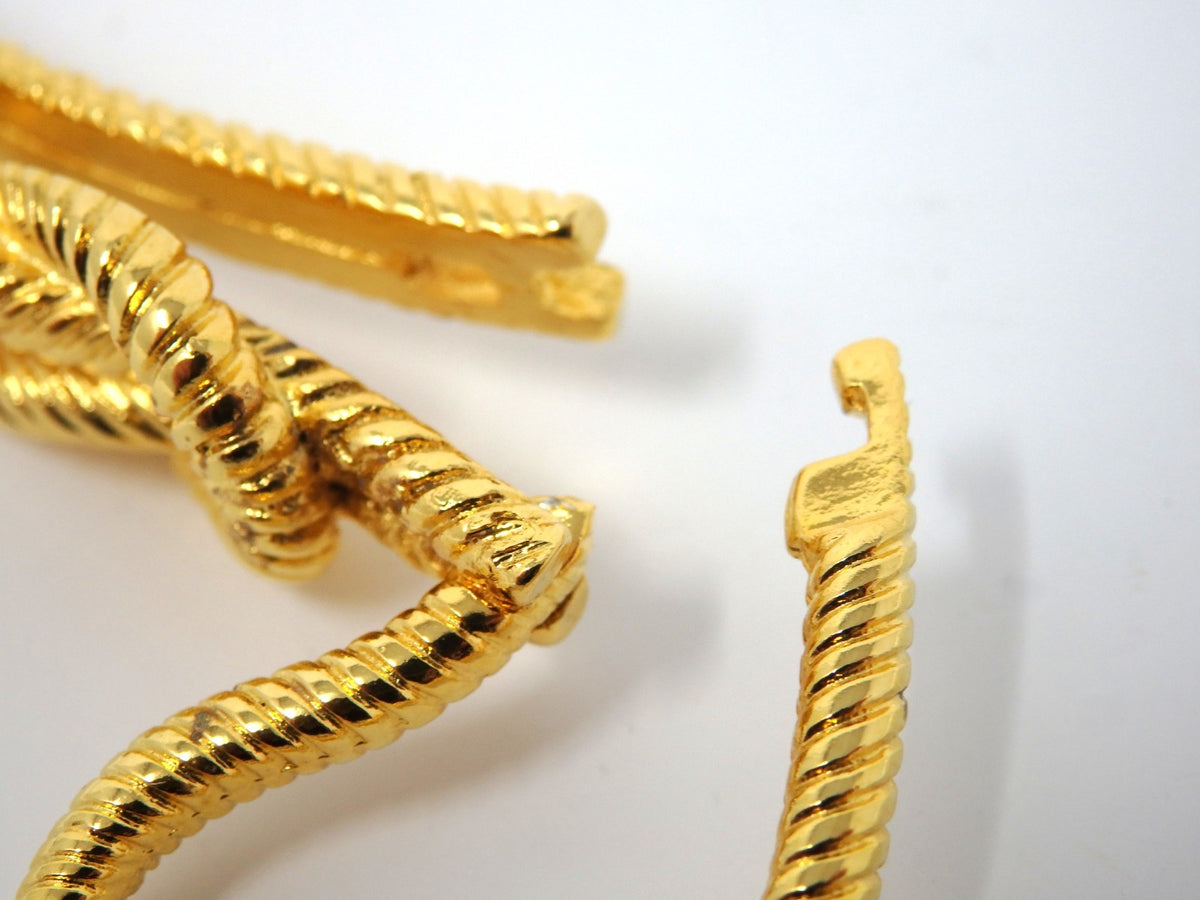 GUCCI Vintage GG Interlocking Gold Twist Motif Key Chain Holder Ring Charm Boxed
