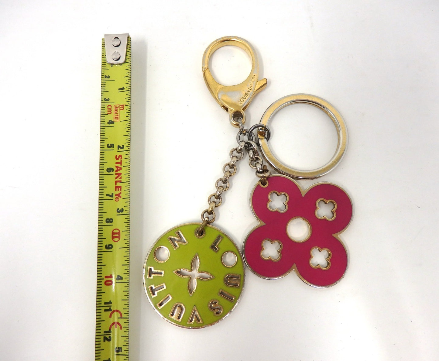 LOUIS VUITTON Porte Cles Looping Flower Bag Charm Key Ring Chain Pink Green Box