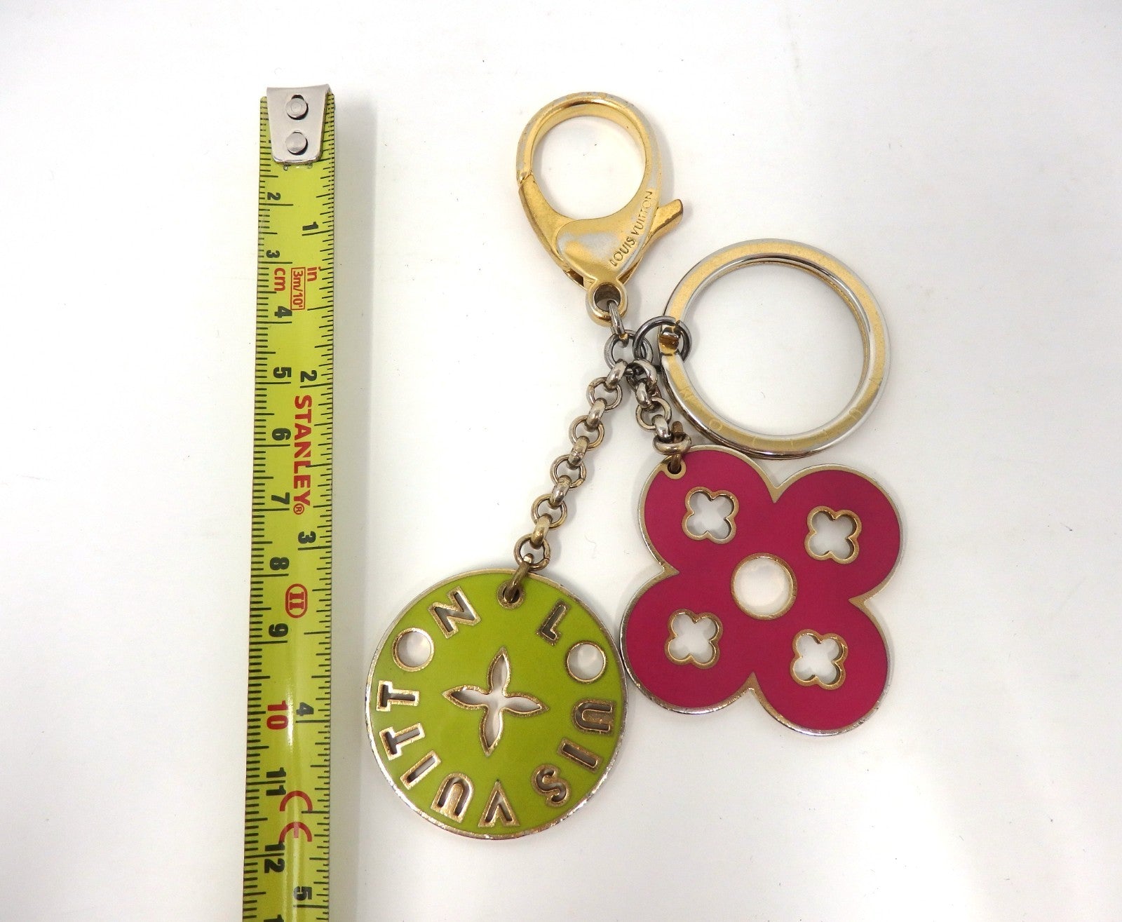 LOUIS VUITTON Porte Cles Looping Flower Bag Charm Key Ring Chain Pink Green Box