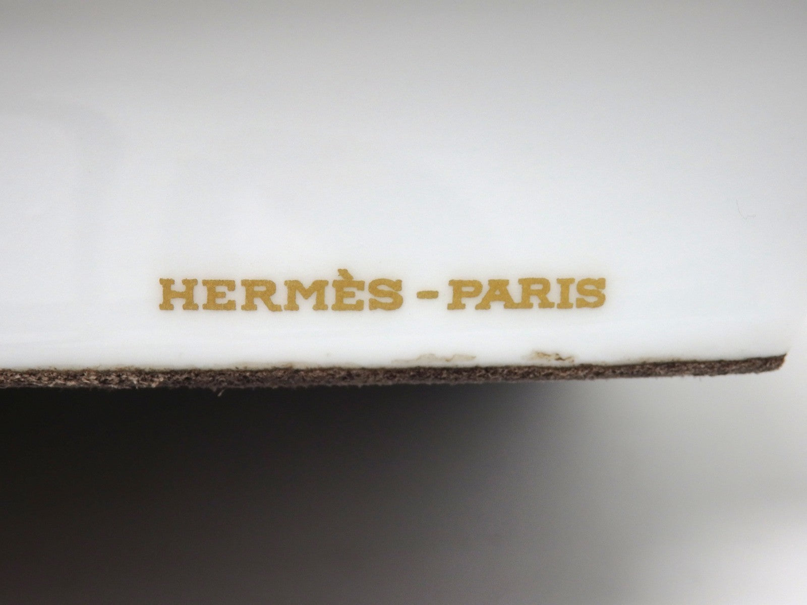 HERMES Ashtray Porcelain Exotic Bird Motif Interior Tableware Plate Gift Boxed